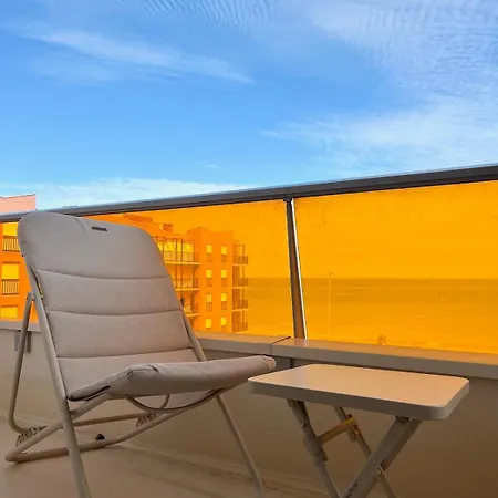 Front De Appartement