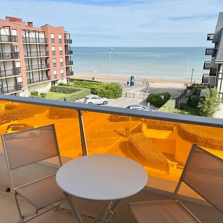 Front De Cabourg