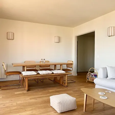 Front De Appartement Cabourg